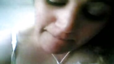 Бизнес пътуването води до еротично анално приключение ретро секс филми за сексуално активната червенокоса Ела