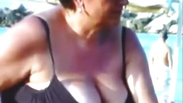 MYLF Busty Milf порно ретро филми Maid Penny Barber позволява на шефа си да чука сочното й путка за пари