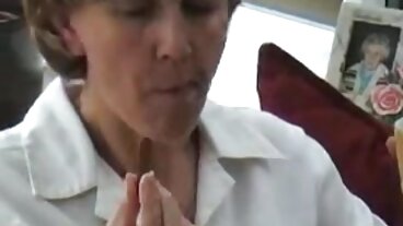 Birth Day B & E става порно филми с животни сексуален - POV стил!