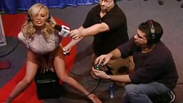 Lifeselector: Сексуално домашно посещение от вашата курва ученичка ретро порно филм Изабела Де Лаа в PornHD