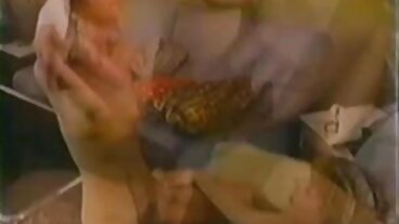 Brazzers: Приготвяне на бисквитките на MILF в PornHD с porno film bg audio Лорън Филипс