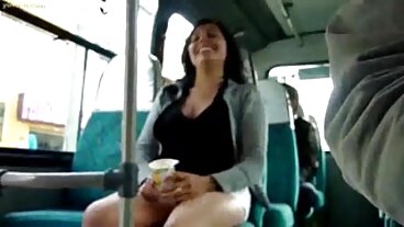 Чери ДеВил е адски гъвкава безплатно порно филми