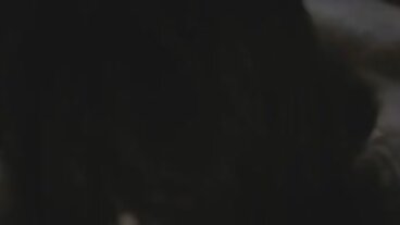 Красавицата Хейли Рийд харесва зяпналото си секс филми дупе!