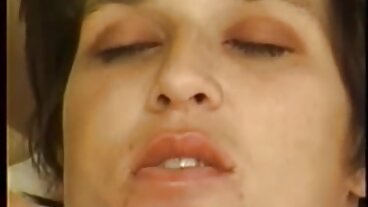 Татуирана руса мадама жадува за секс филми безплатни твърд член